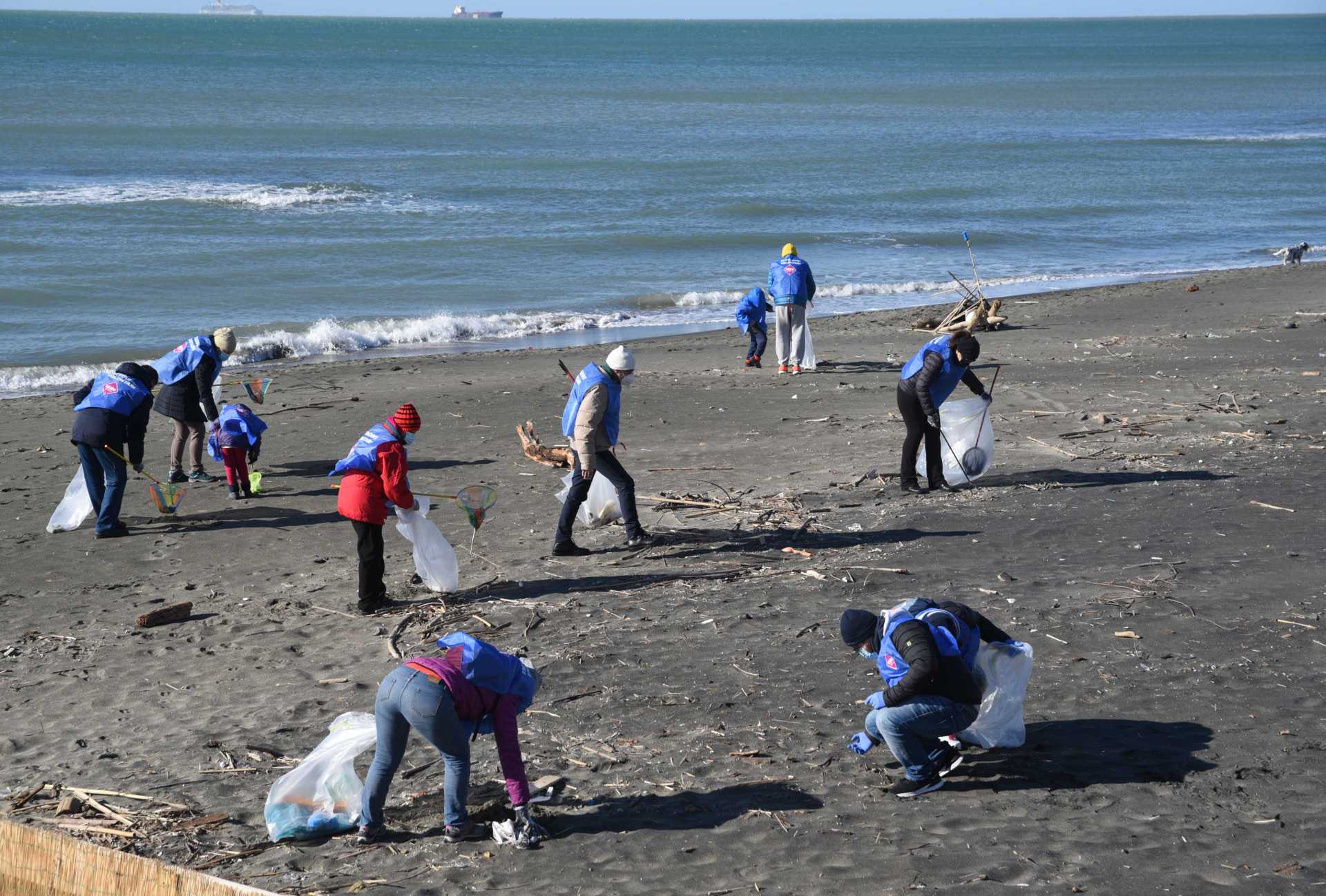 We Love Ostia, San Valentino sulla spiaggia insieme a Retake